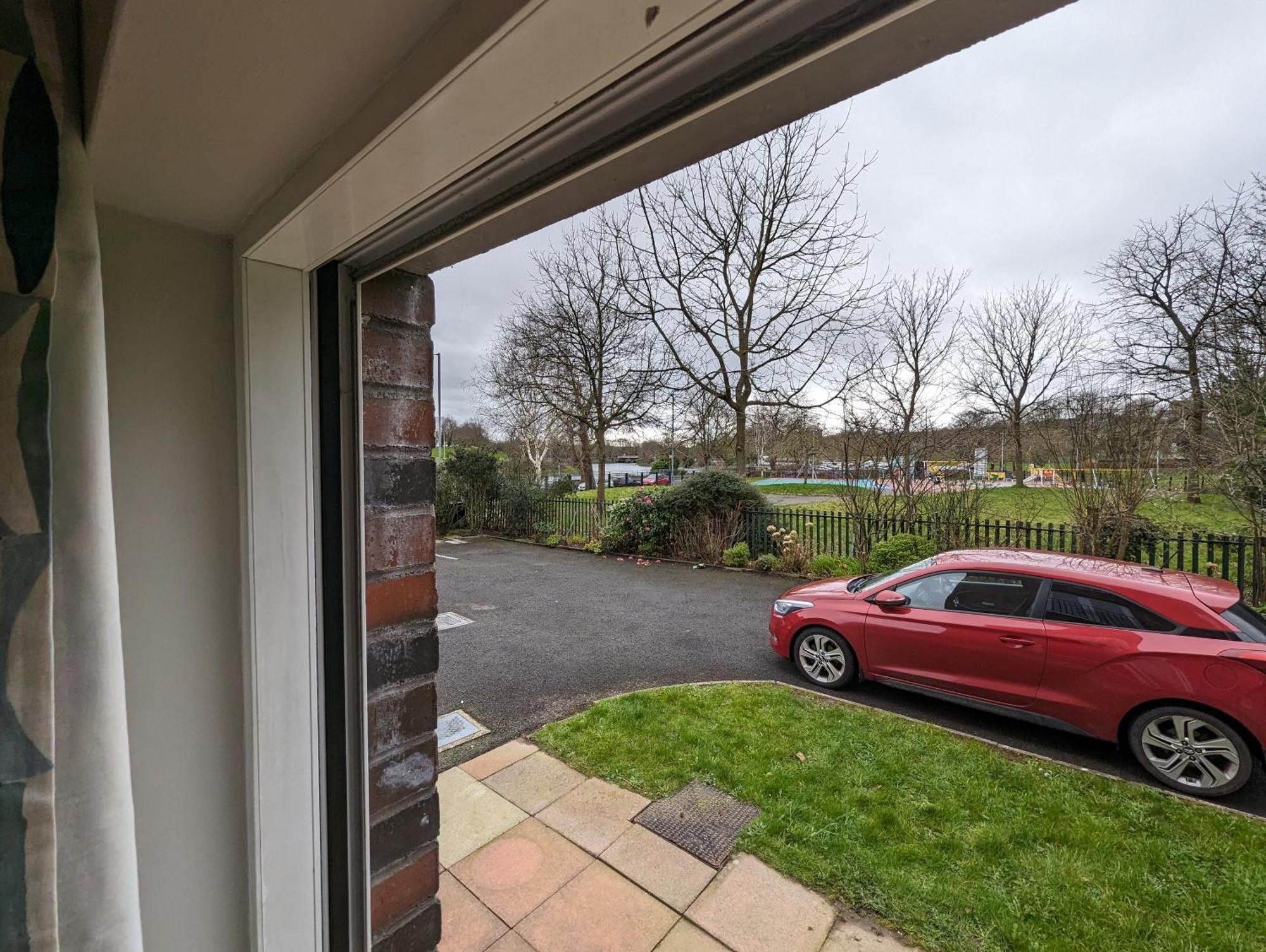 Stunning Riverside Apartment Belfast
